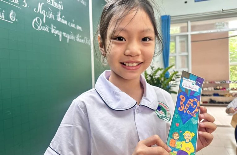 HOẠT ĐỘNG KNS: LÀM BẠN VỚI SÁCH